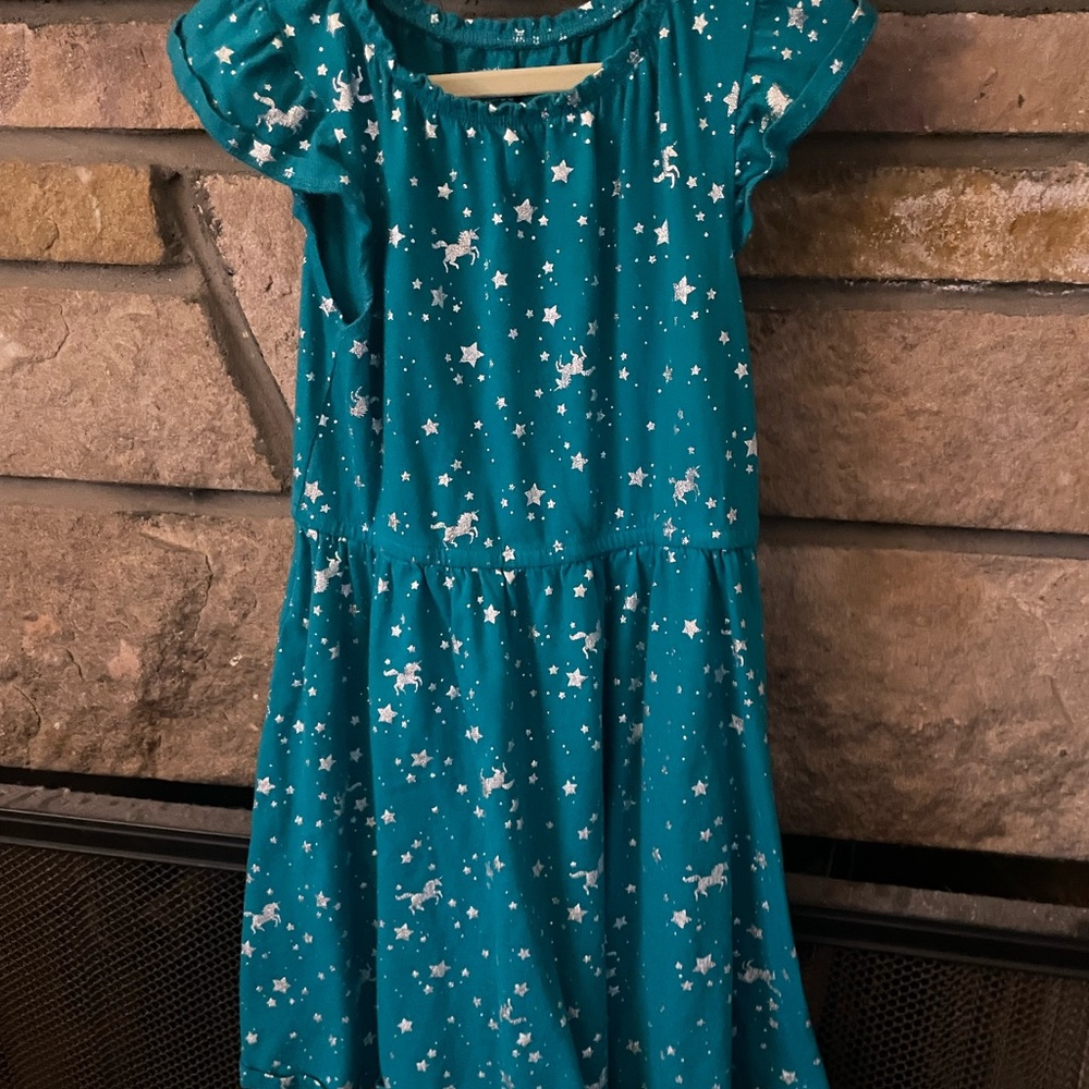 Girls dress size 8